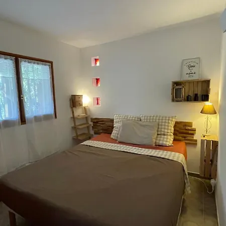 Dom wakacyjny De Charme En Bord De *